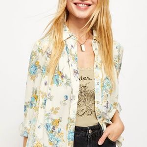 Free People Hold On To Me Printed Top size Small